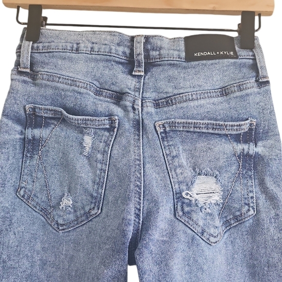 KENDALL & KYLIE DISTRESSED HIGH RISE SLIM STRAIGHT JEANS - Picture 4 of 9